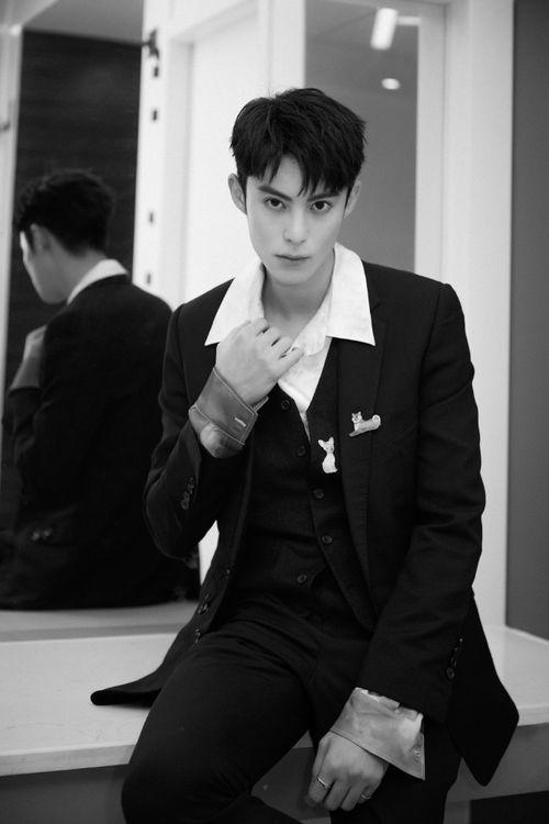 王鹤棣直播爆料视频,娱乐圈幕后故事大曝光 第2张 王鹤棣直播爆料视频,娱乐圈幕后故事大曝光 第2张